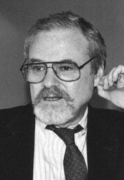 Alan J. Pakula