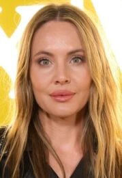 Leah Pipes