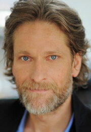 Michael Laurence