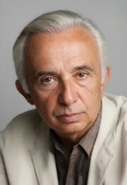 Necati Cumalı